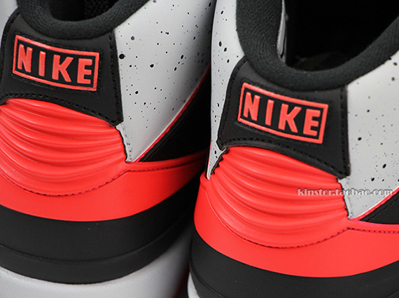 Air Jordan 2 Retro 385475 023 8