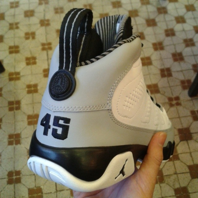 Air Jordan 9 Barons Baseball 09