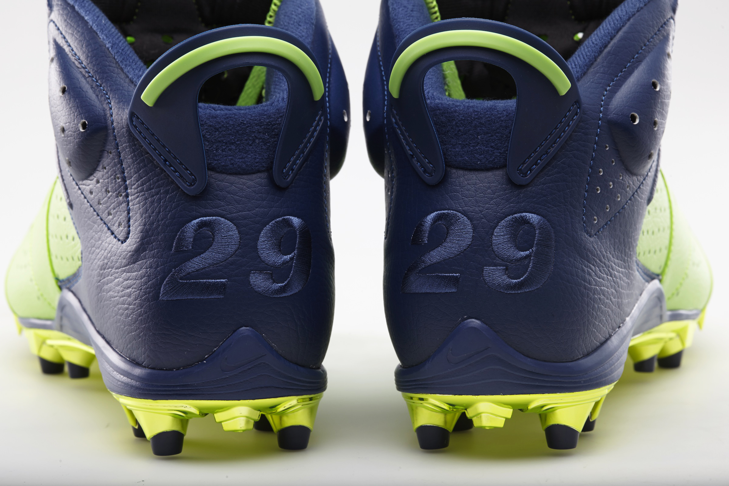 Earl Thomas Super Bowl Air Jordan 6 Pe Cleats 05