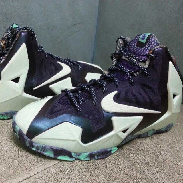Lebron 11 Gs Glow In The Dark 02