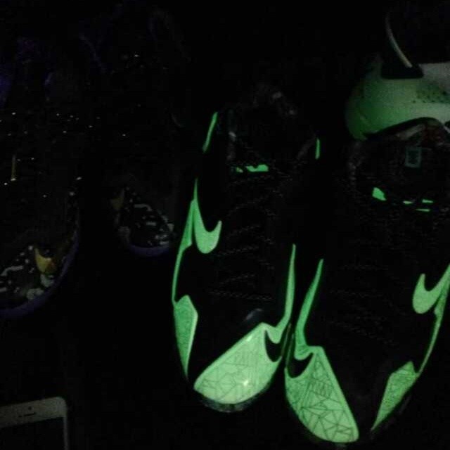 Lebron 11 Gs Glow In The Dark 03