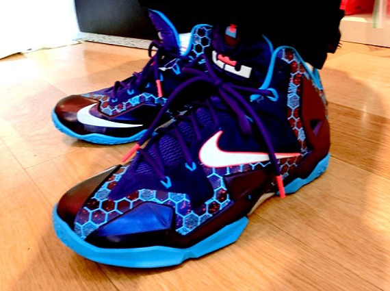 Nike LeBron 11 "Hornets"