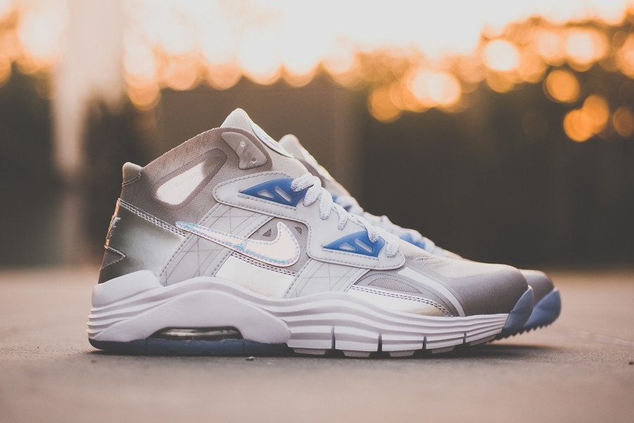 Nike 2014 Superbowl Sneakers Silver Speed 01