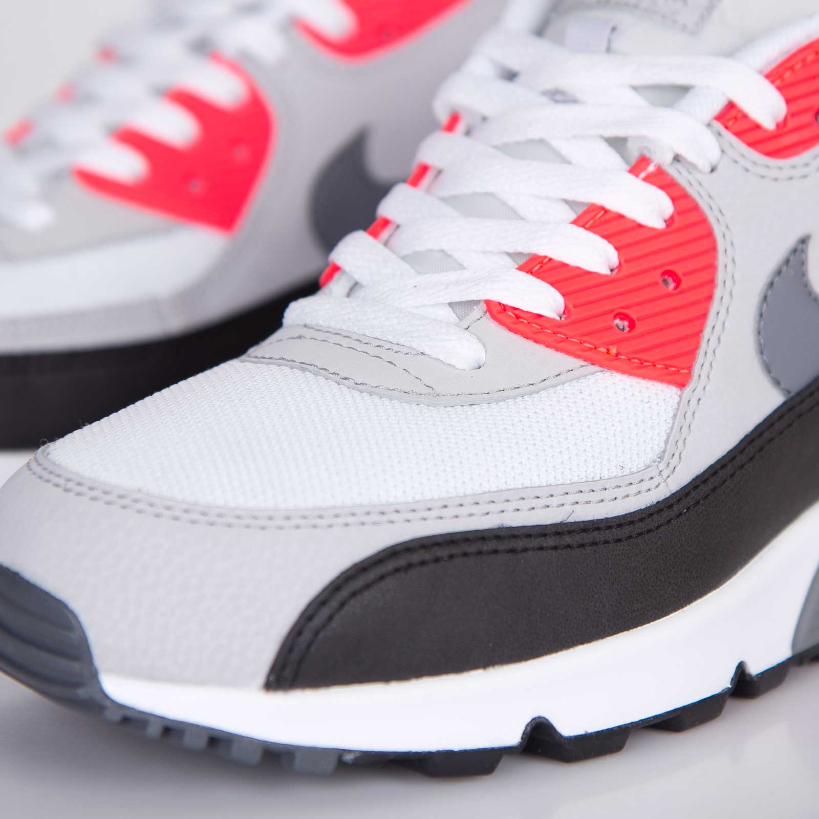 Nike Air Max 90 Essential White Grey Black Red 06
