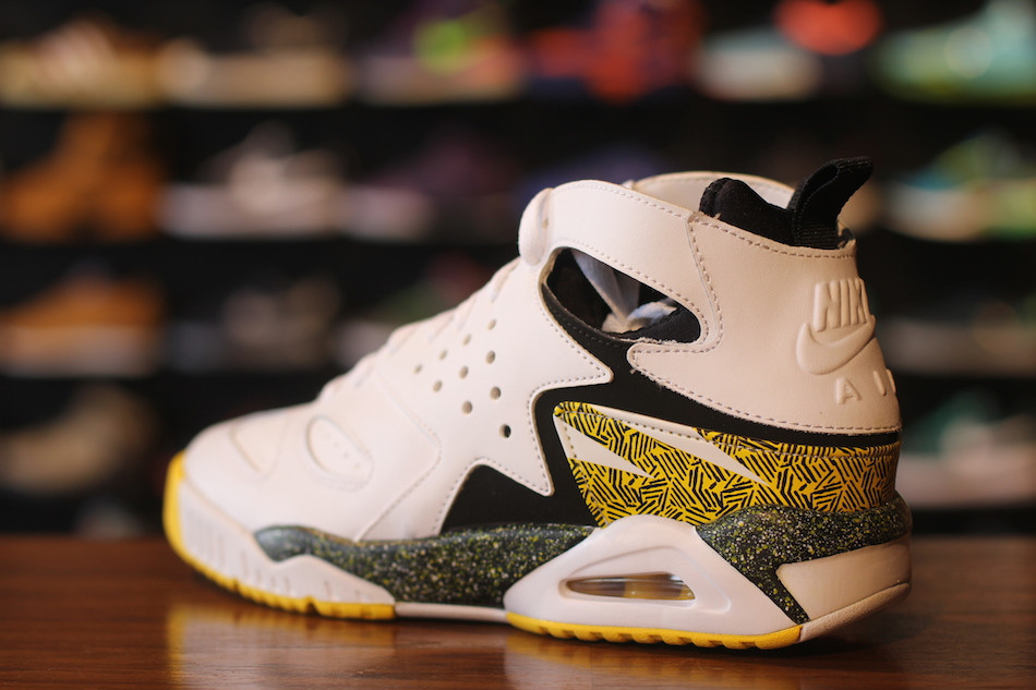 Nike Air Tech Challenge Huarache White Black Tour Yellow 01