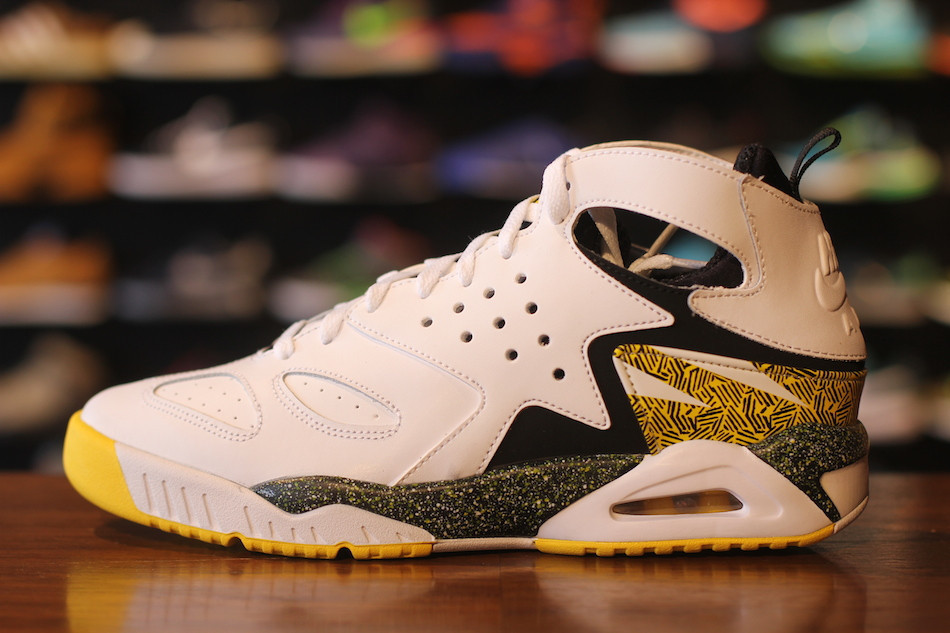 Nike Air Tech Challenge Huarache White Black Tour Yellow 03