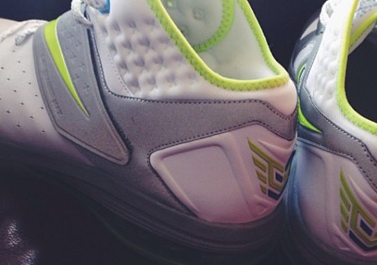 Nike CJ81 Trainer Max – White – Silver – Volt – Blue