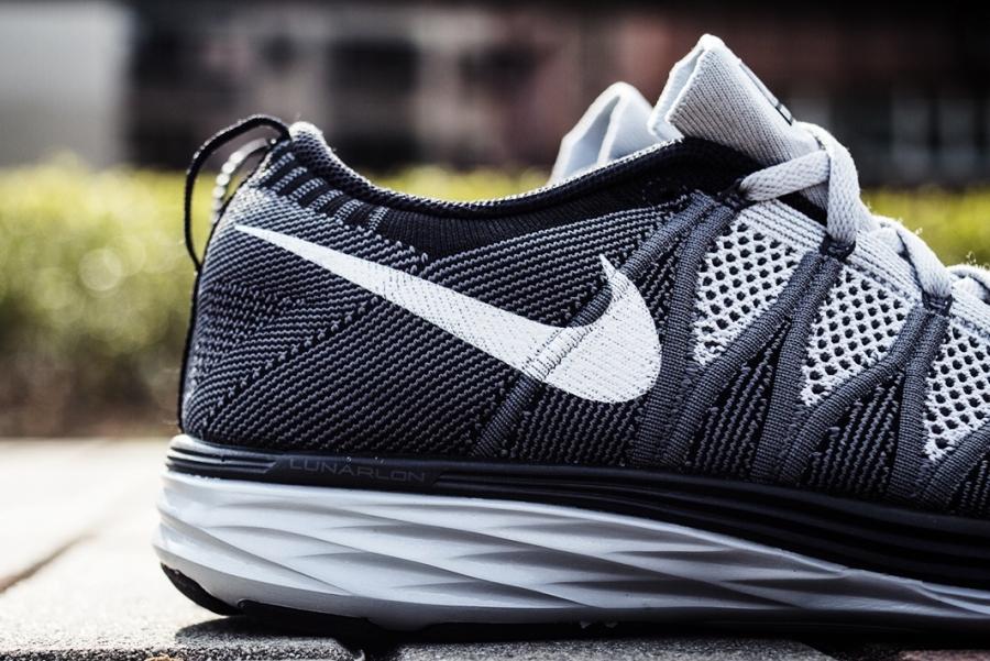 Nike Flyknit Lunar2 Wolf Grey 01