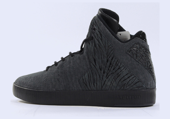 Nike LeBron 11 NSW Lifestyle "Anthracite"