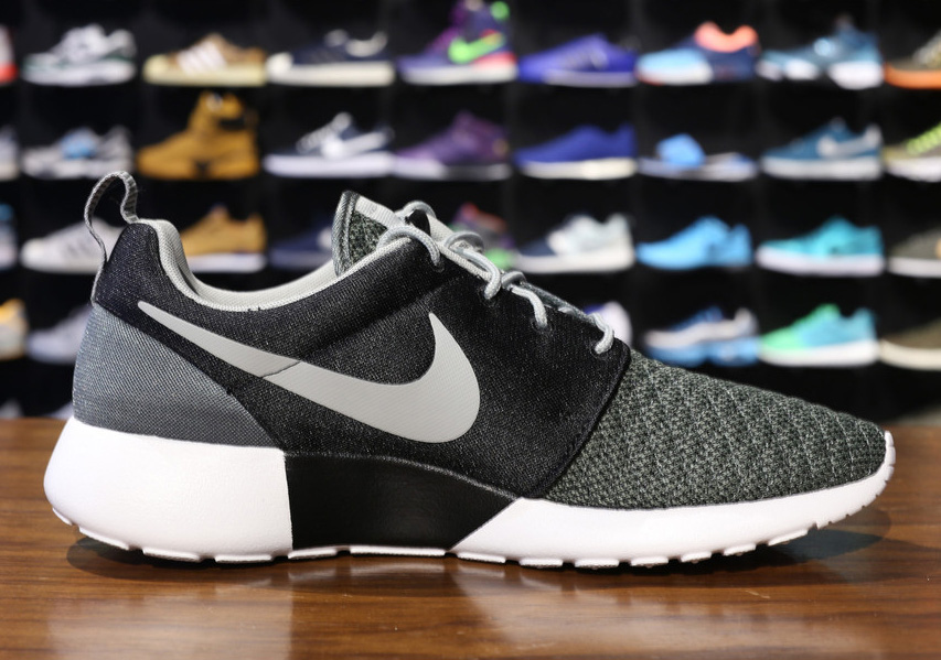Nike Roshe Run Prm Dark Mica Green Black Base Grey 01