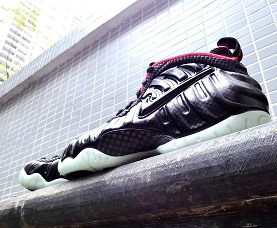 Yeezy Foams 4