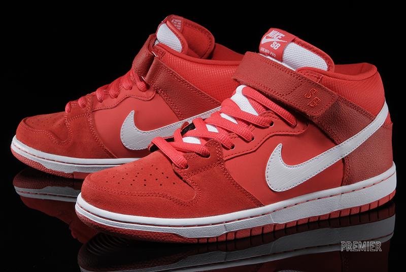 Nike Sb Dunk Mid Light Crimson Available 02