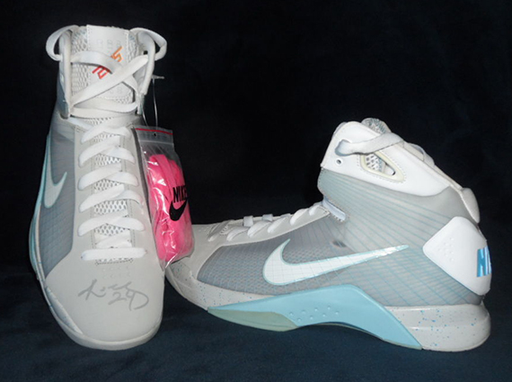 Nike Hyperdunk "McFly" Autographed by Kobe Bryant