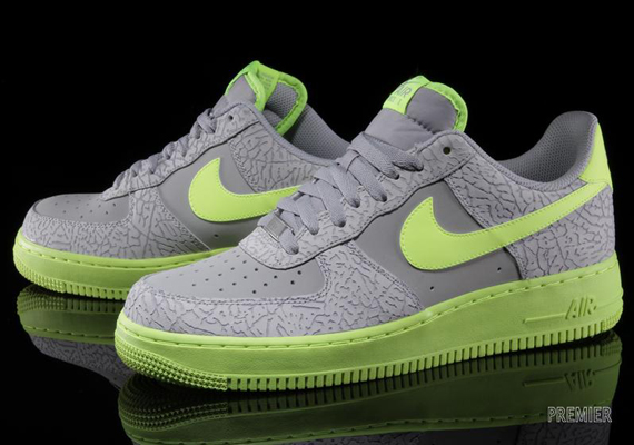 Nike Air Force 1 Low - Wolf Grey Elephant - Volt