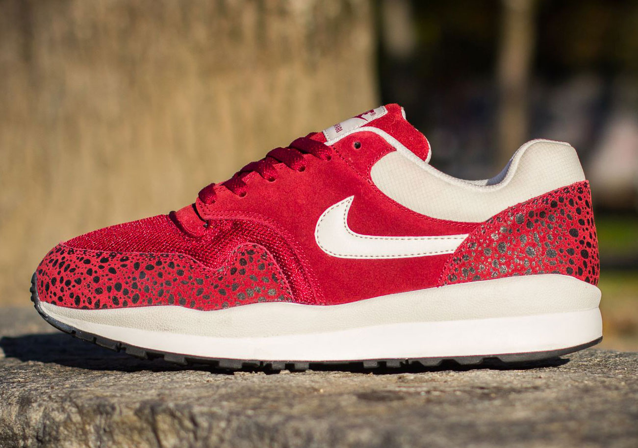 Nike Air Safari Team Red White 01