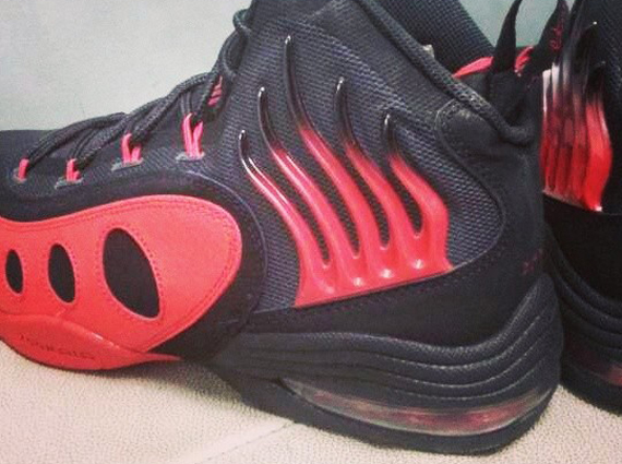 Nike Zoom Sonic Flight – Black – Red