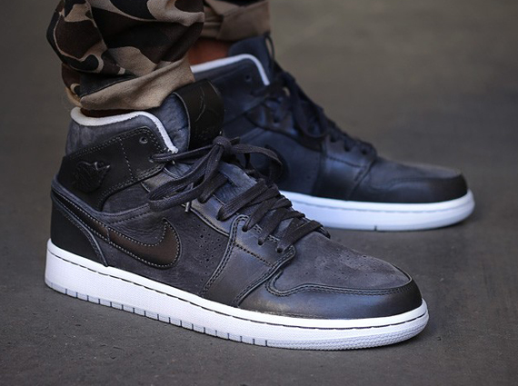 Air Jordan 1 Mid Nouveau Anthracite Pure Platinum