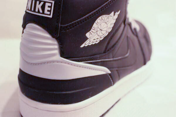 Air Jordan 1 Retro 86 01