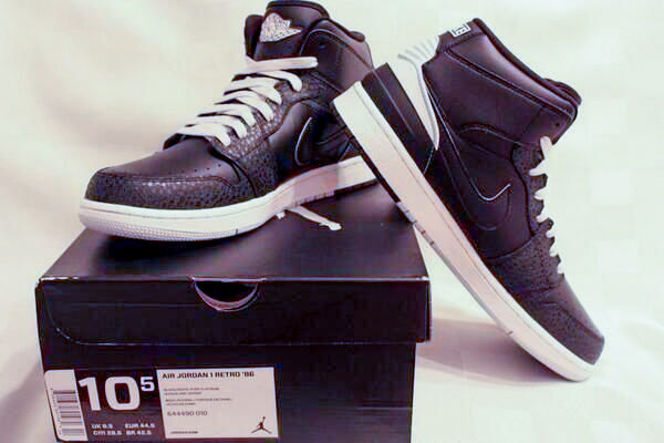 Air Jordan 1 Retro 86 02