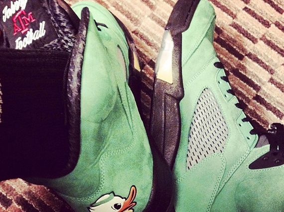Johnny Manziel Shows off his Own PE of the Air Jordan 5 "Oregon"
