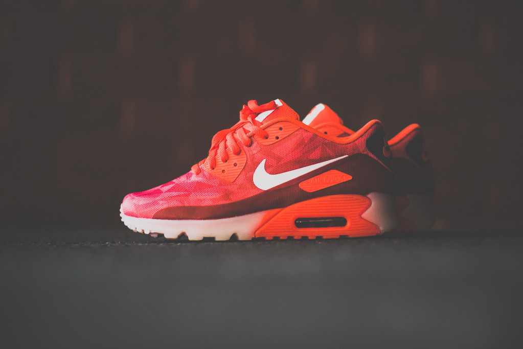 Nike Air Max 90 Ice Laser Crimson 02