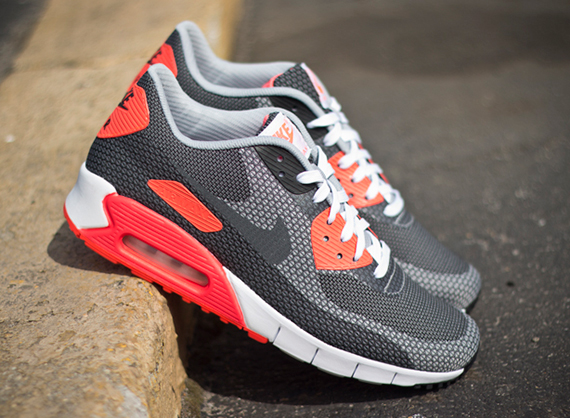 Nike Air Max 90 Jacquard Infrared Available