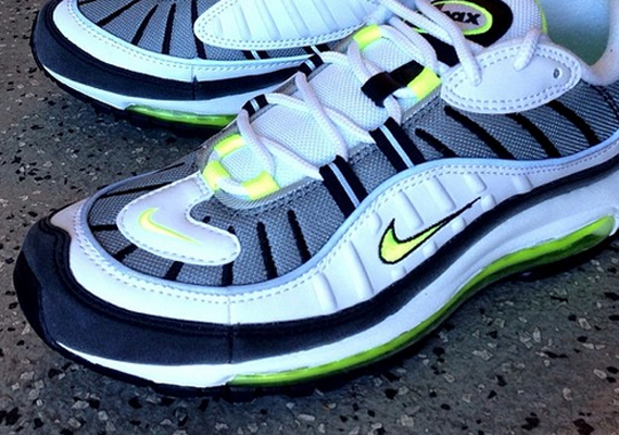Nike Air Max 98 - Navy - Cool Grey - Volt