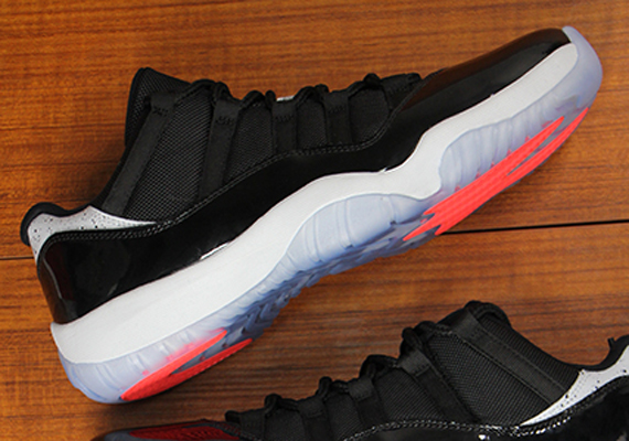 Air Jordan 11 Low Retro "Infrared 23"