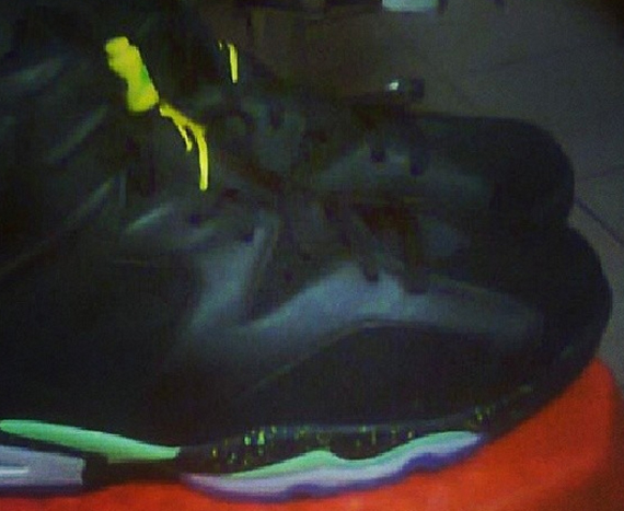 Air Jordan 6 Black Venom Green
