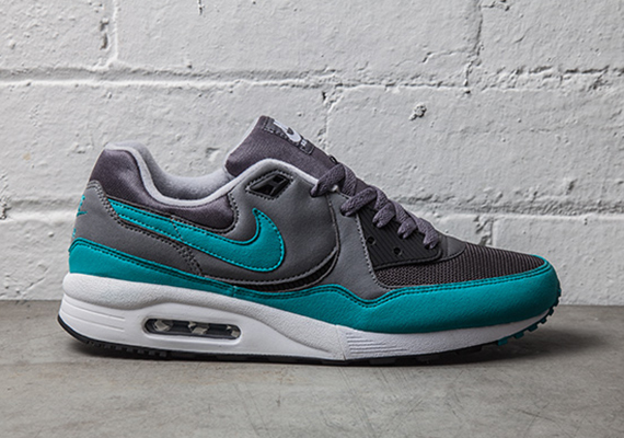 Nike Air Max Light "Turbo Green"