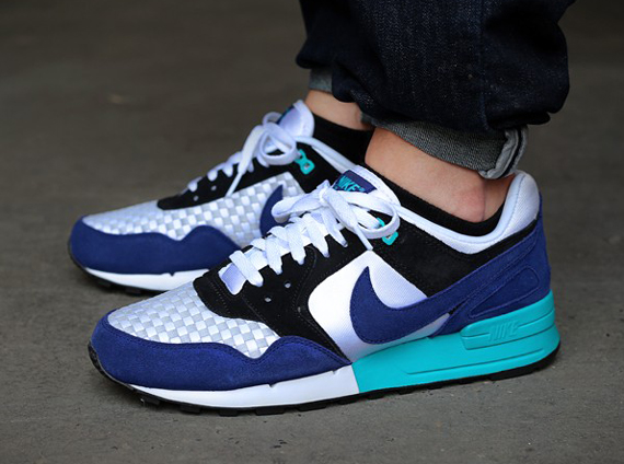 Nike Air Pegasus '89 - White - Deep Royal Blue - Black