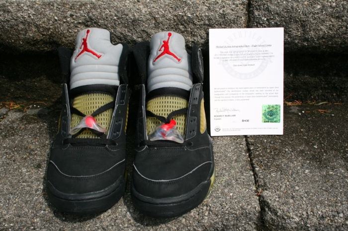 Air Jordan 5 Black Metallic Signed 08