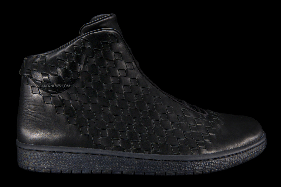 Jordan Shine Black 10