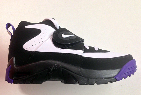 Nike Air Mission Court Purple 3