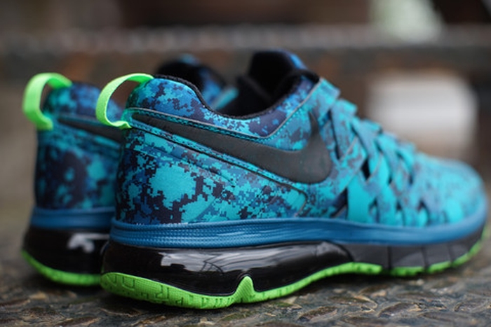 Nike Fingertrap Max Nrg Turbo Green Obsidian Electric Green 02