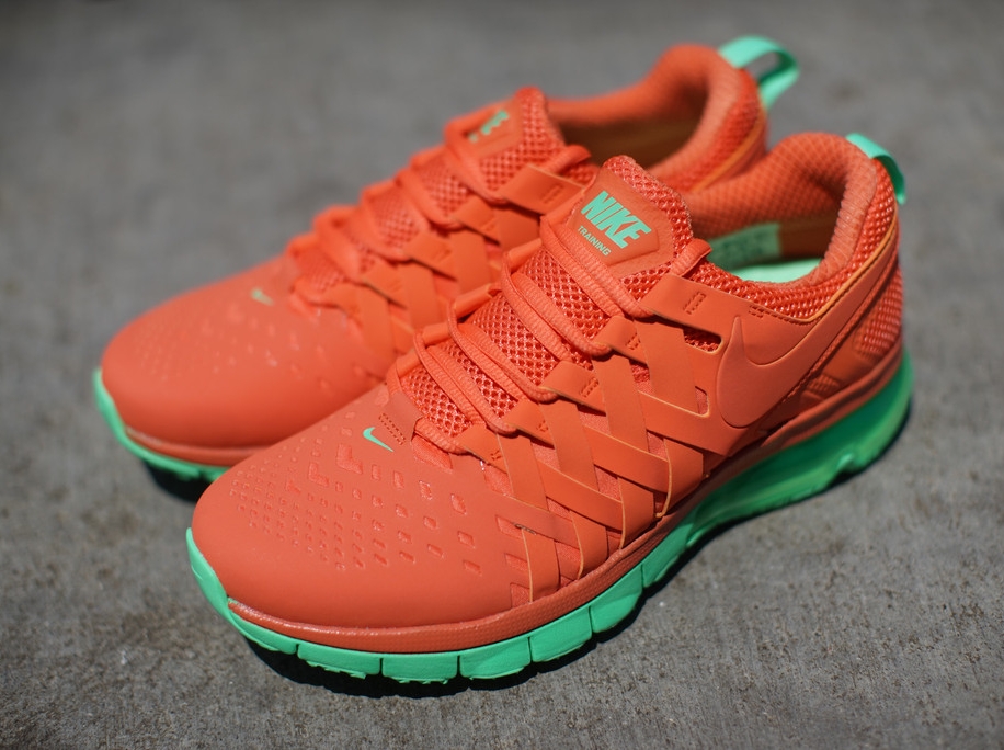 Nike Fingertrap Max Turf Orange 04