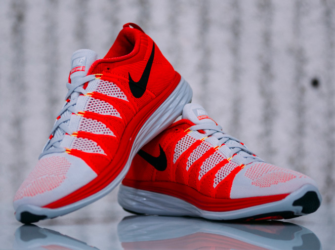 Nike Flyknit Lunar2 Laser Crimson 01