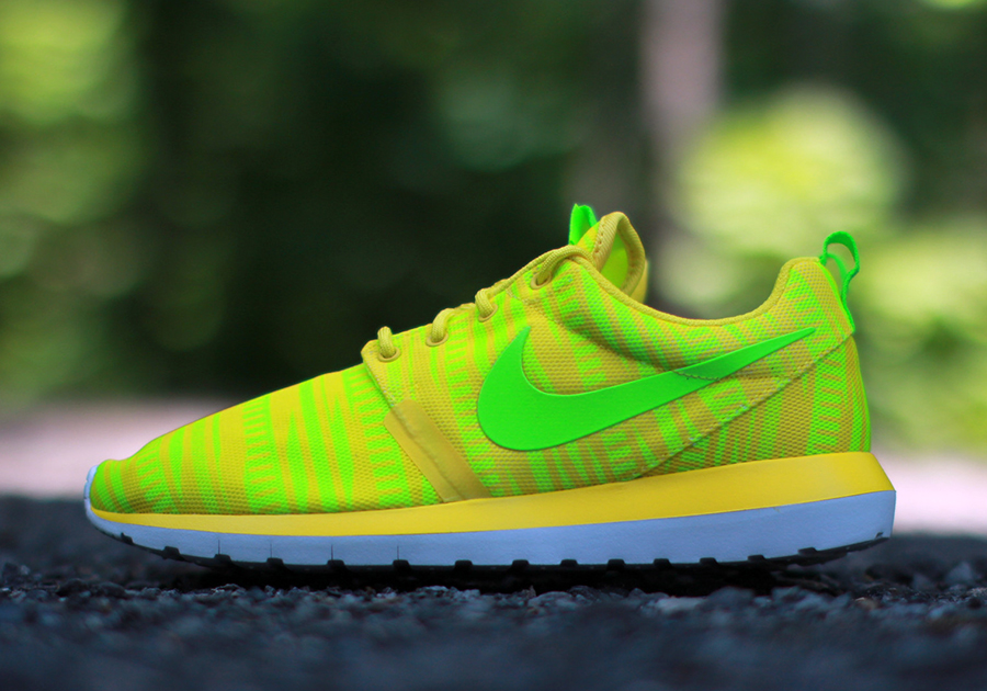 Nike Roshe Run NM BR "Charm Yellow"