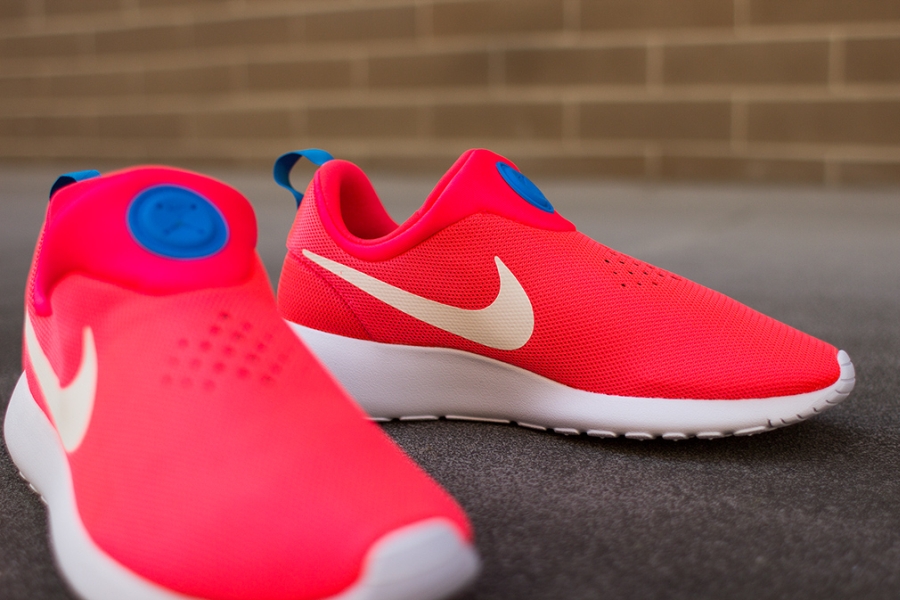 Nike Roshe Run Slip On Laser Crimson 03