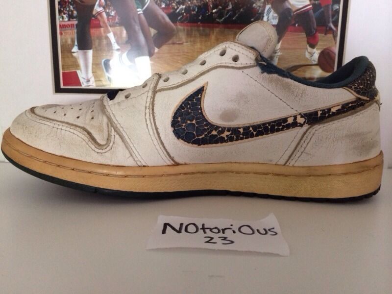 Air Jordan 1 Low Og Metallic Blue 05