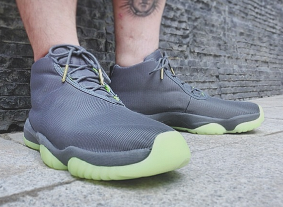 Jordan Future Grey Volt 3