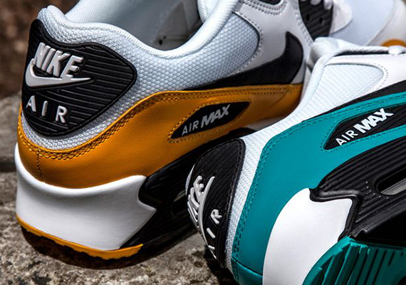 Nike Air Max 90 White Black University Gold
