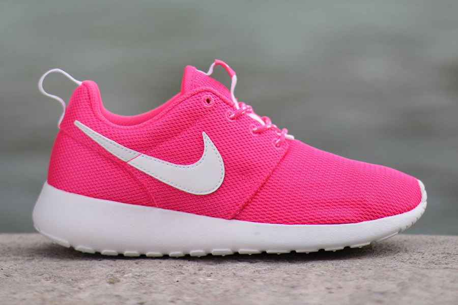 Nike Roshe Run Gs Hyper Pink 02