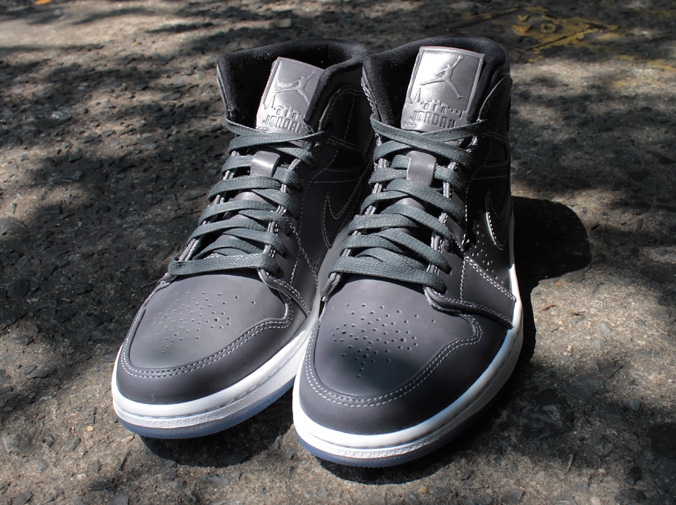 Air Jordan 1 Nouveau Wolf Grey 02