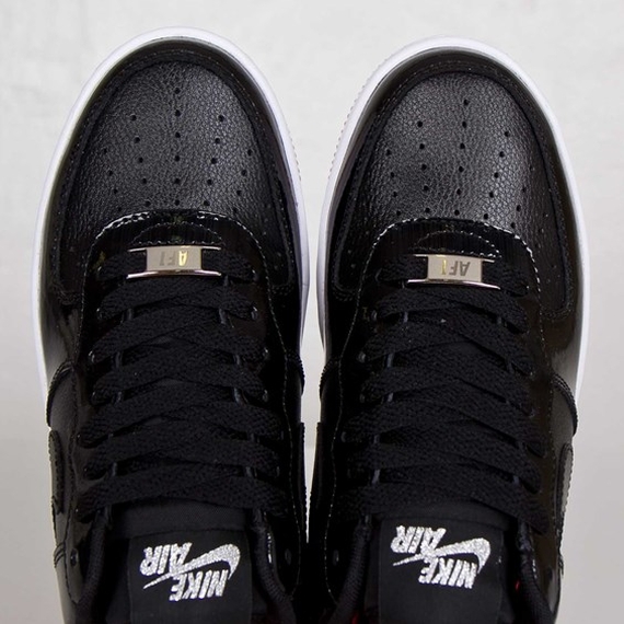 Nike Air Force 1 Ultra Low Black Gum 06