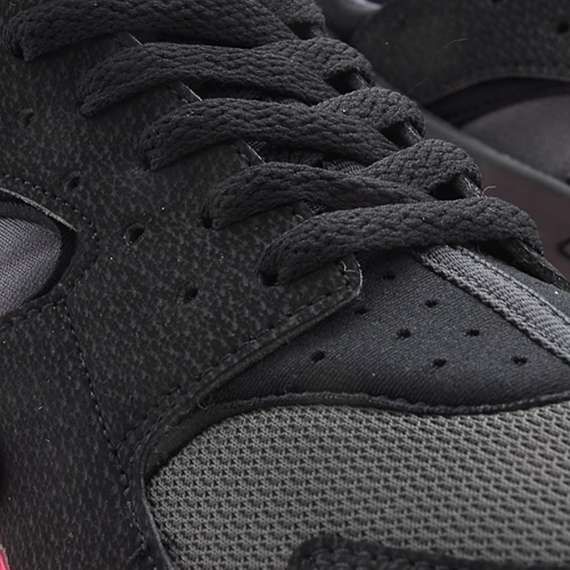 Nike Air Huarache Anthracite Hyper Punch 02