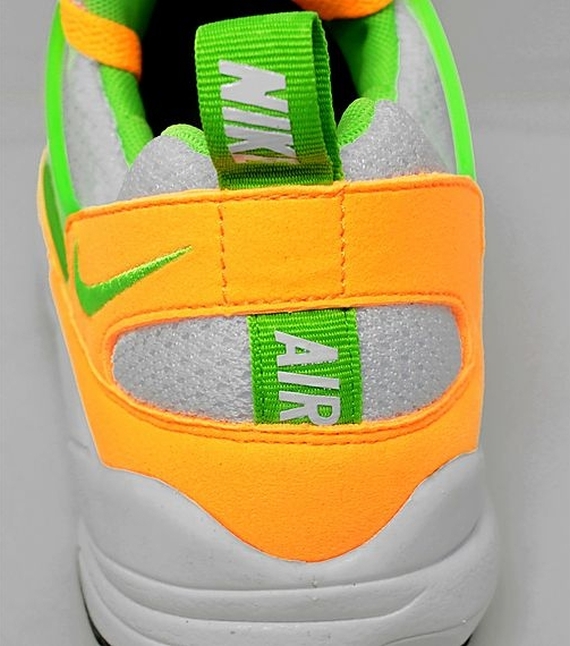 Nike Air Huarache Light Atomic Mango 05