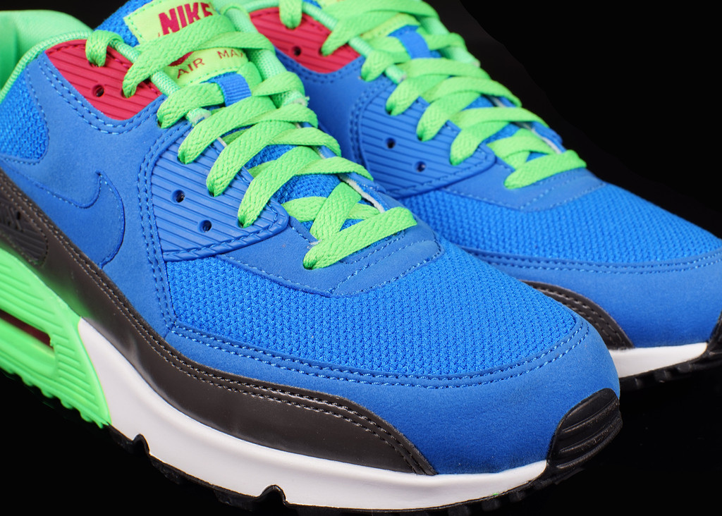 Nike Air Max 90 Photo Blue Poison Green 01