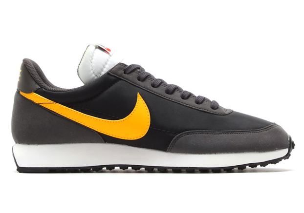 Nike Air Tailwind Black University Gold Medium Ash 01