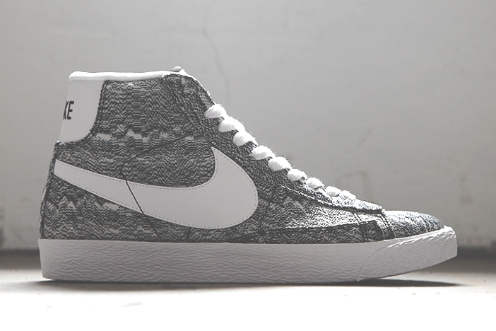 Nike Blazer Mid Premium Txt Black White 01